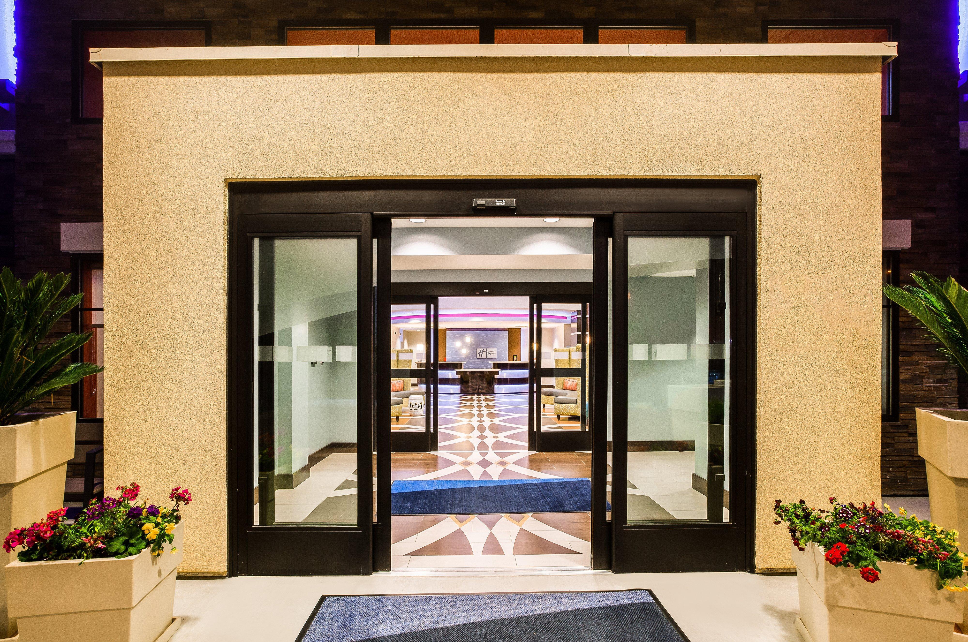Holiday Inn Express & Suites Eureka By Ihg מראה חיצוני תמונה
