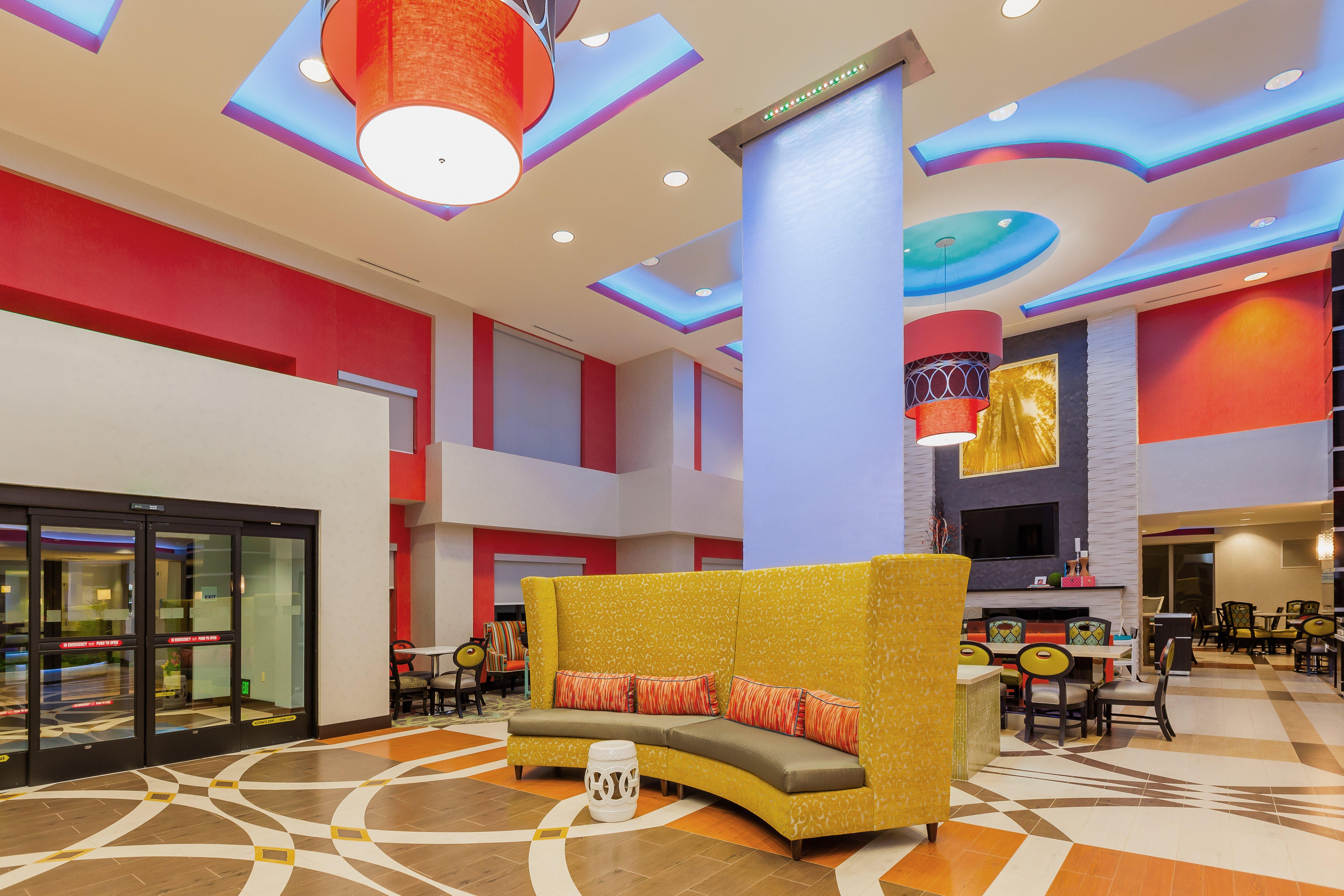 Holiday Inn Express & Suites Eureka By Ihg מראה חיצוני תמונה