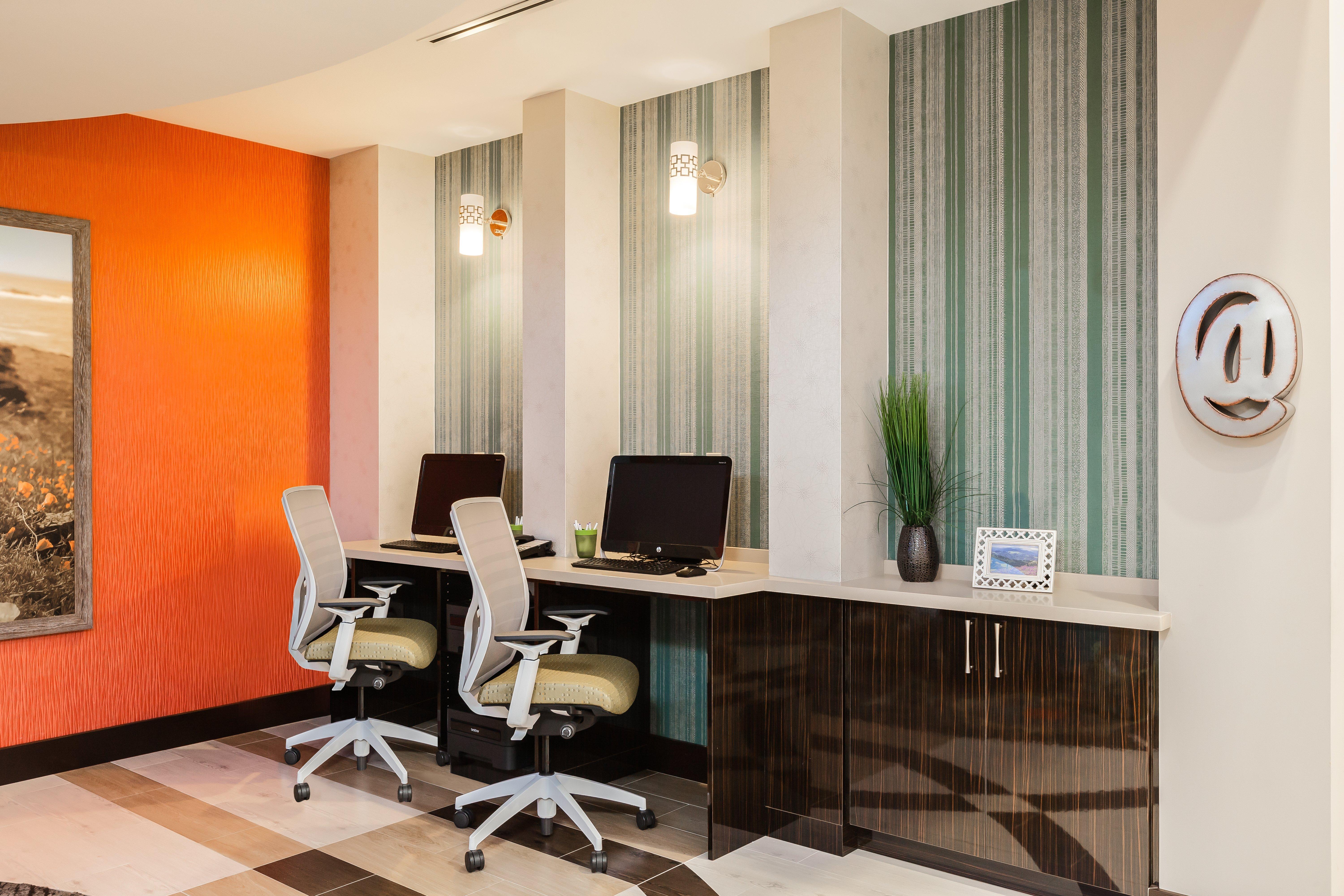 Holiday Inn Express & Suites Eureka By Ihg מראה חיצוני תמונה