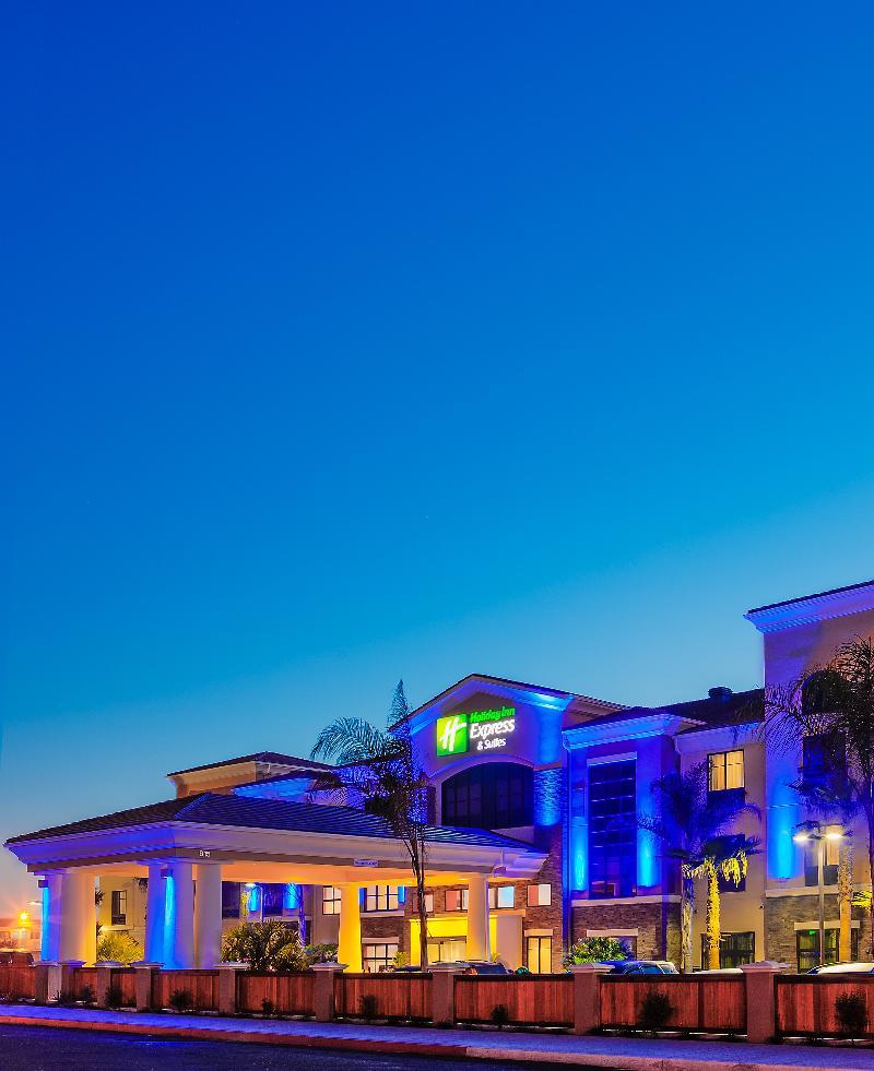 Holiday Inn Express & Suites Eureka By Ihg מראה חיצוני תמונה